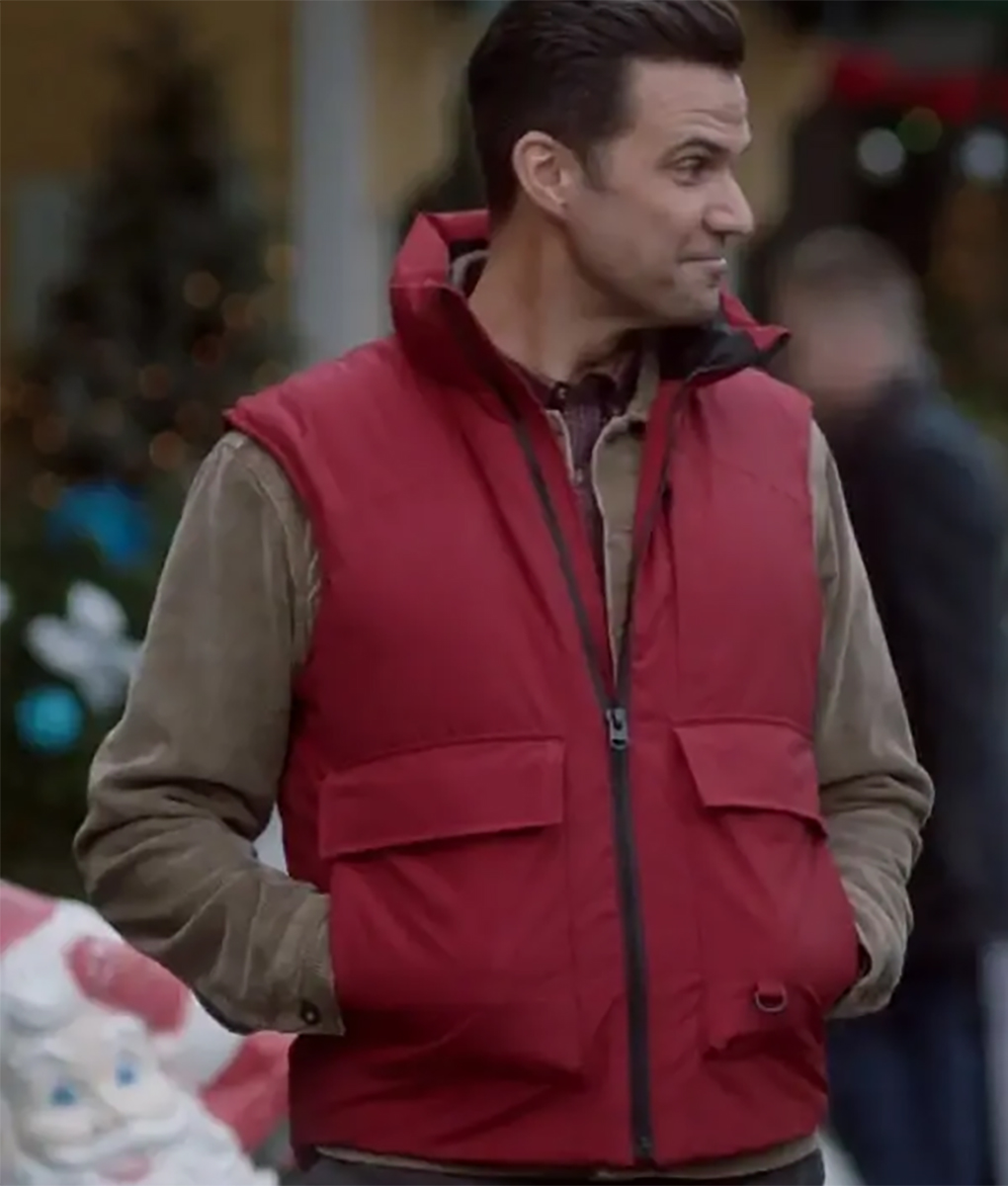 Benjamin Ayres Long Lost Christmas Vest