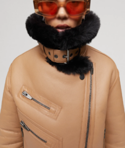 Alistair WomAlistair Women Brown Leather Aviator Jacket - Brown Aviator Leather Jacket for Womens -Collar Front Closeup