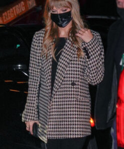 Taylor Swift Checkered Blazer - SNL After party Taylor Swift Checkered Blazer - Front View3