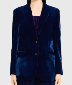 The Idea of You Anne Hathaway Blue Blazer - Anne Hathaway The Idea of You Solène Blue Blazer - Front View