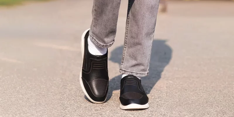 how to shrink leather shoes